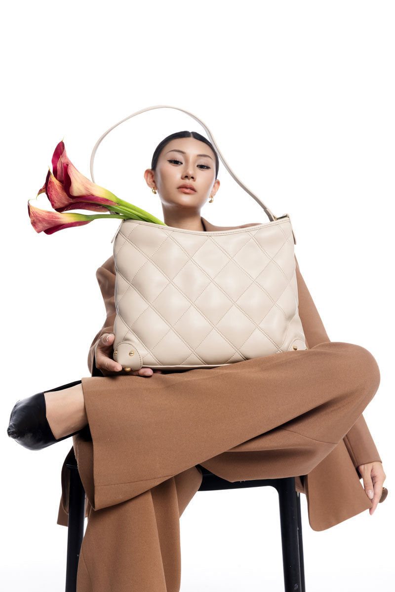 POISE BAG