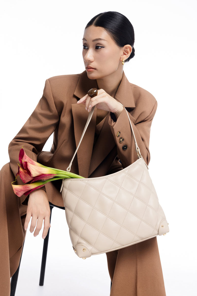 POISE BAG